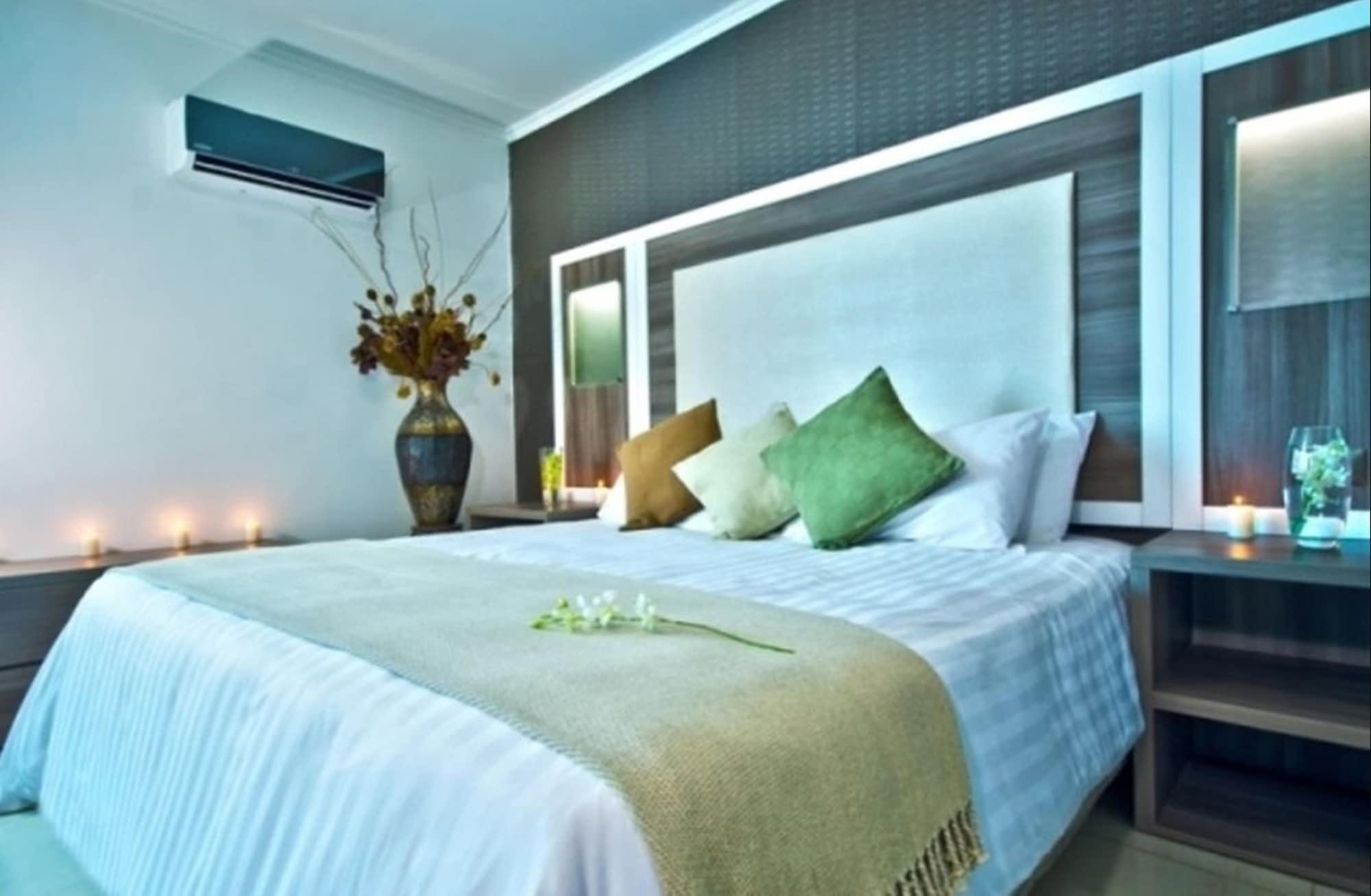 Hotel Bahia Suites Panama-Stad Buitenkant foto